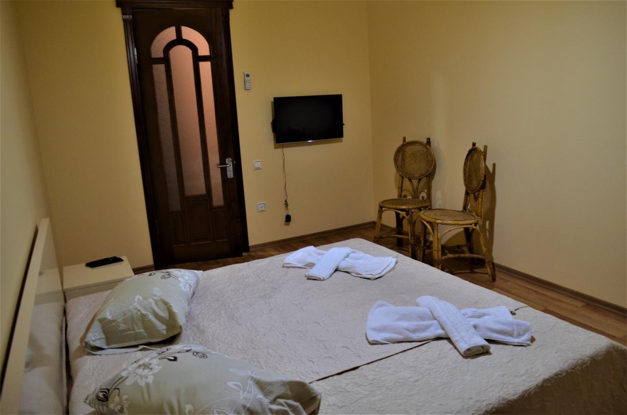 Guest House Amo Batumi Exterior foto